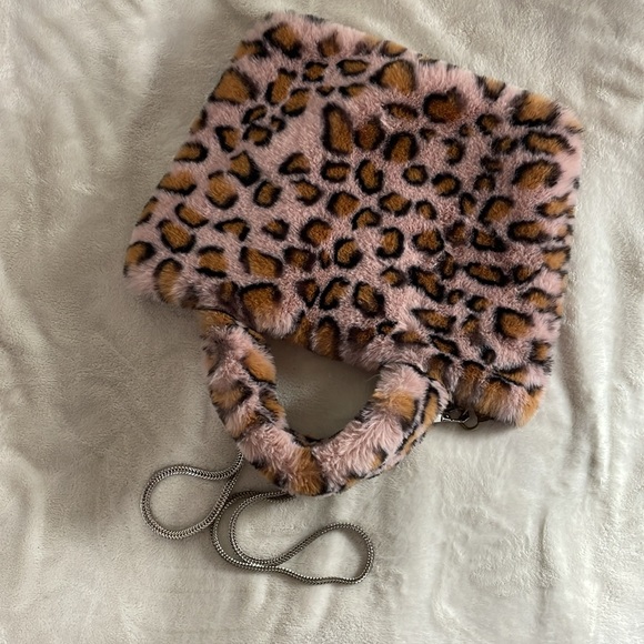 Leopard print pink furry bag - Picture 4 of 8